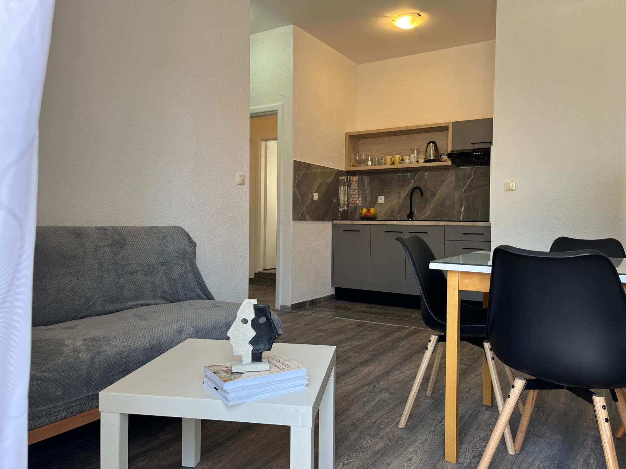 Apartment Makarska M&I, Free Private Parking מראה חיצוני תמונה