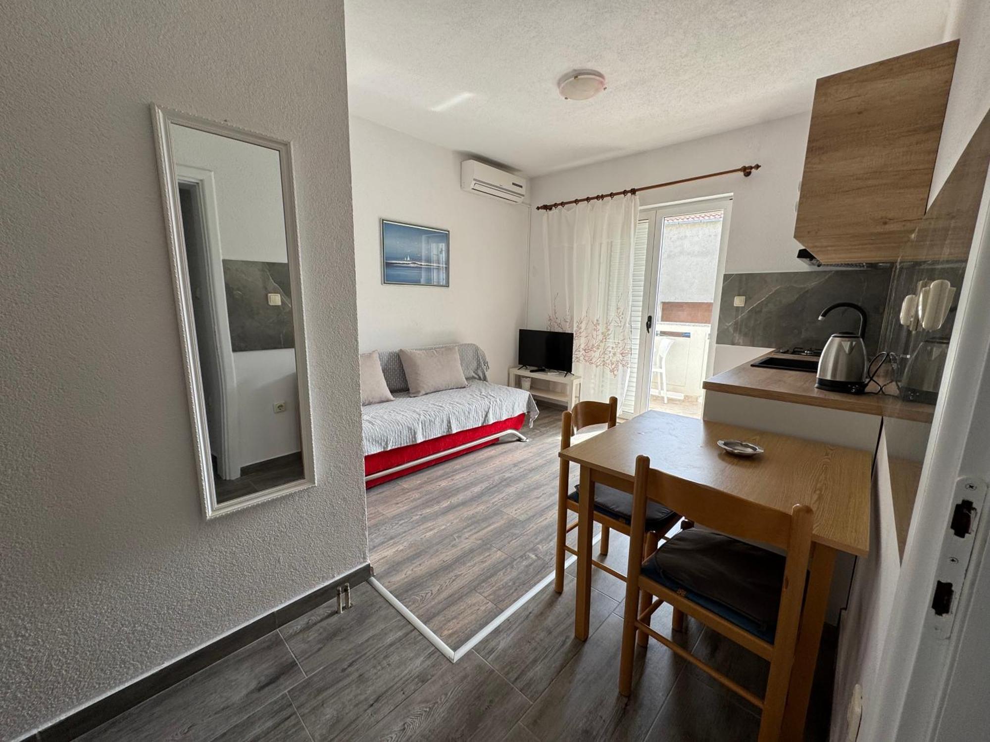 Apartment Makarska M&I, Free Private Parking מראה חיצוני תמונה