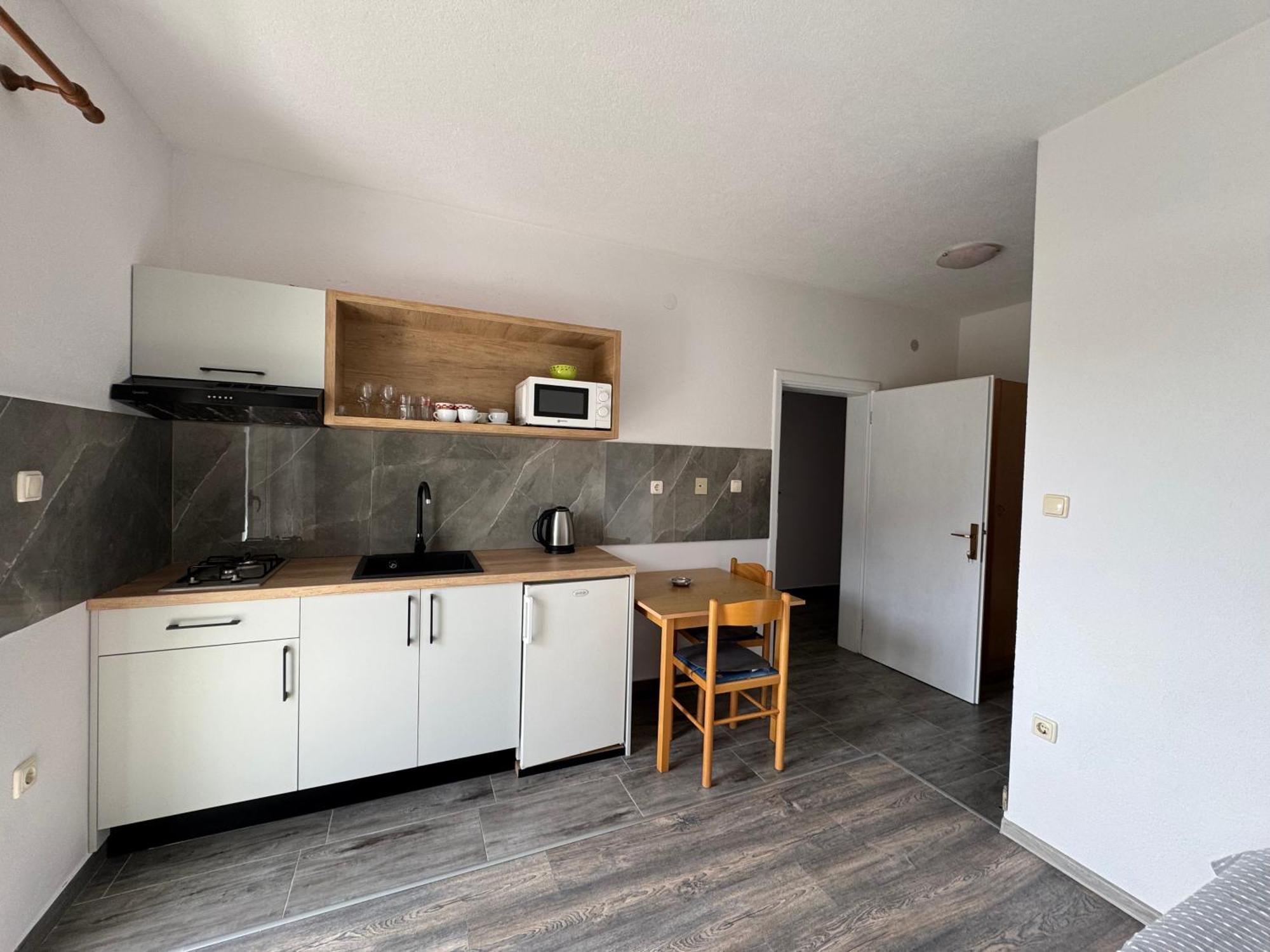 Apartment Makarska M&I, Free Private Parking מראה חיצוני תמונה