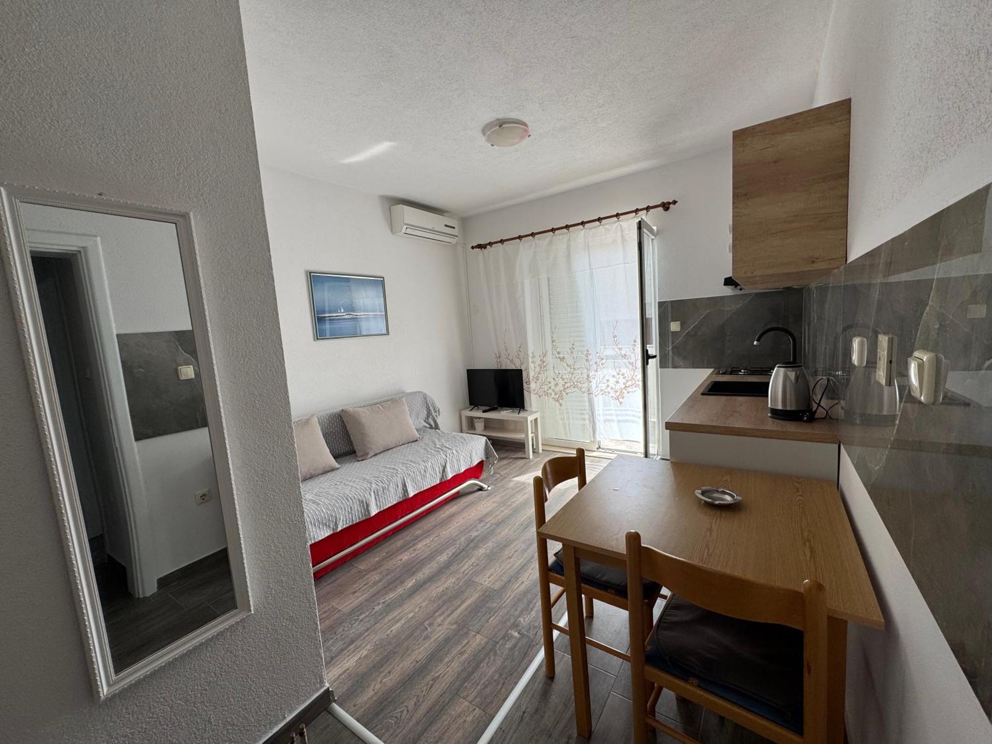 Apartment Makarska M&I, Free Private Parking מראה חיצוני תמונה