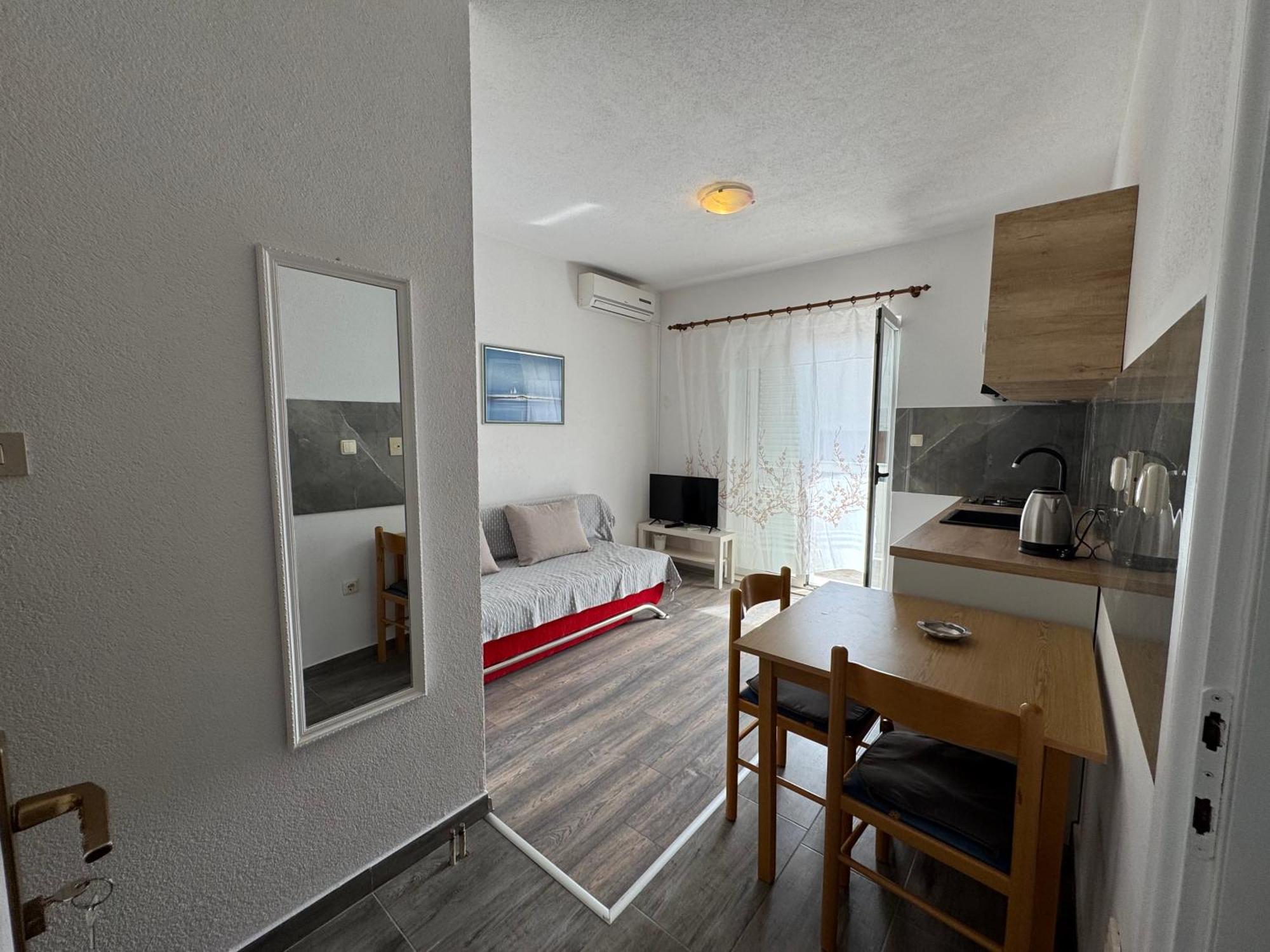 Apartment Makarska M&I, Free Private Parking מראה חיצוני תמונה