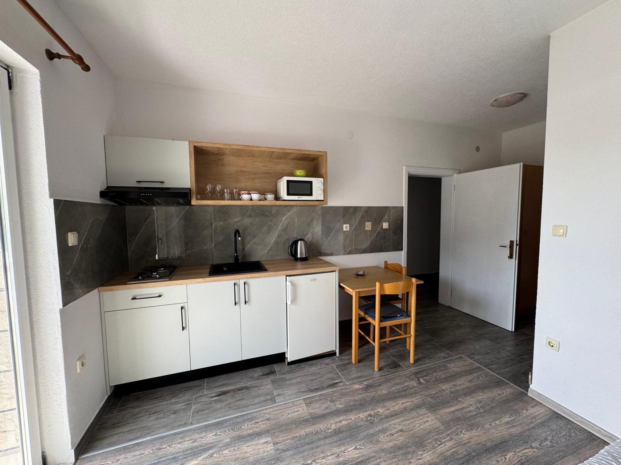 Apartment Makarska M&I, Free Private Parking מראה חיצוני תמונה