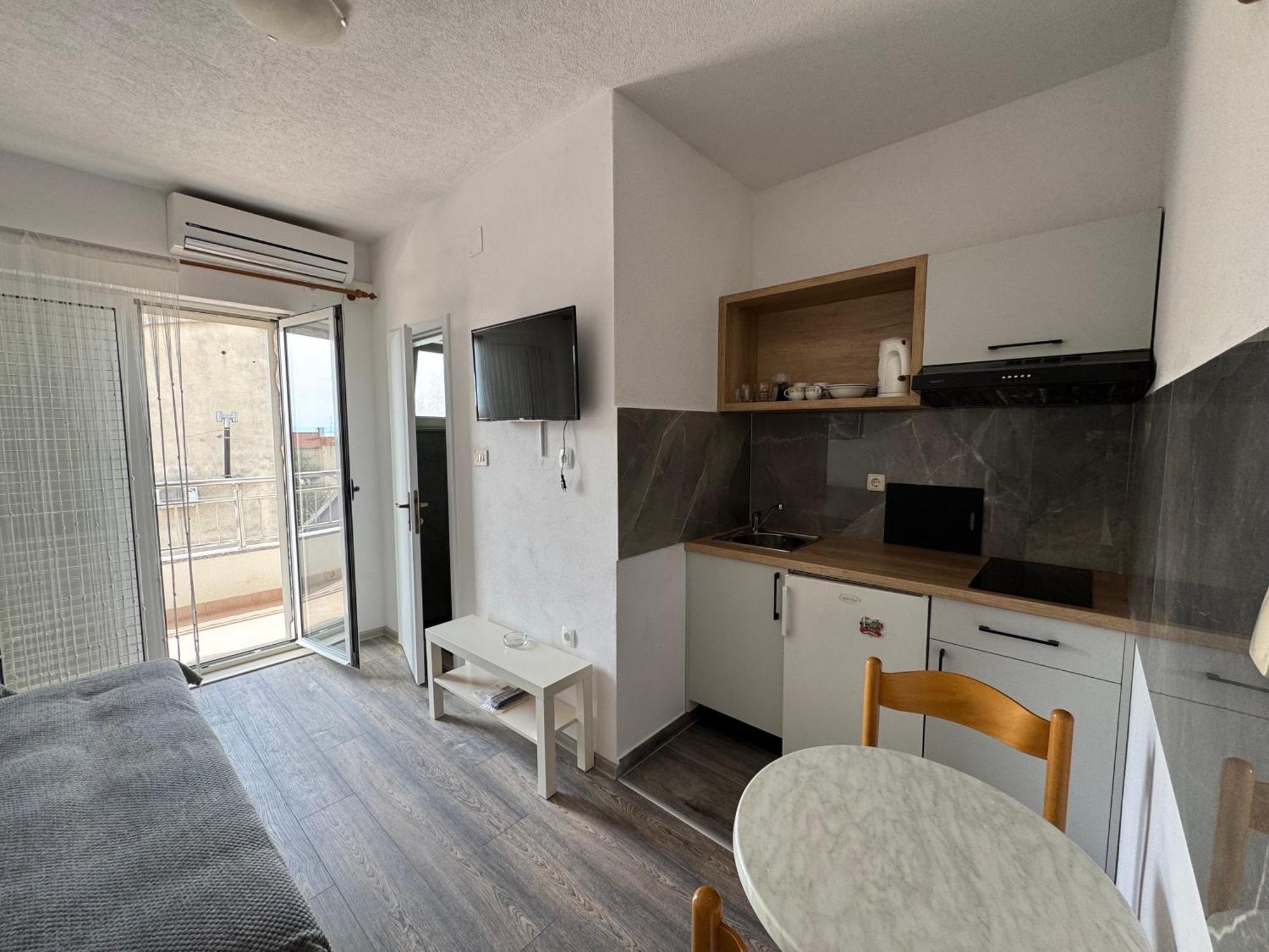 Apartment Makarska M&I, Free Private Parking מראה חיצוני תמונה